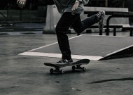 九游网页版入口-史诗跨界对决，Uzi火拼穆古鲁扎，40分钟激战TL，赛况迷离胜负难料！